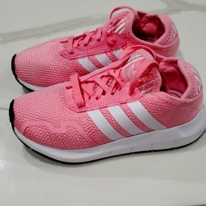 Adidas swift run
